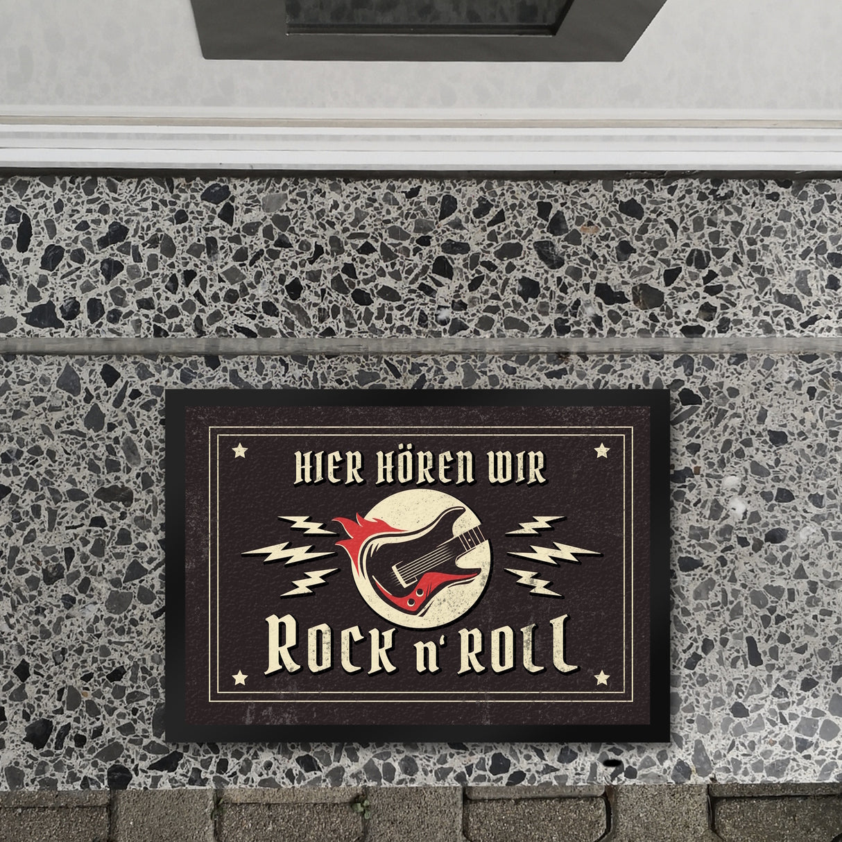 Hier hören wir Rock n' Roll Fußmatte mit Gitarren Motiv