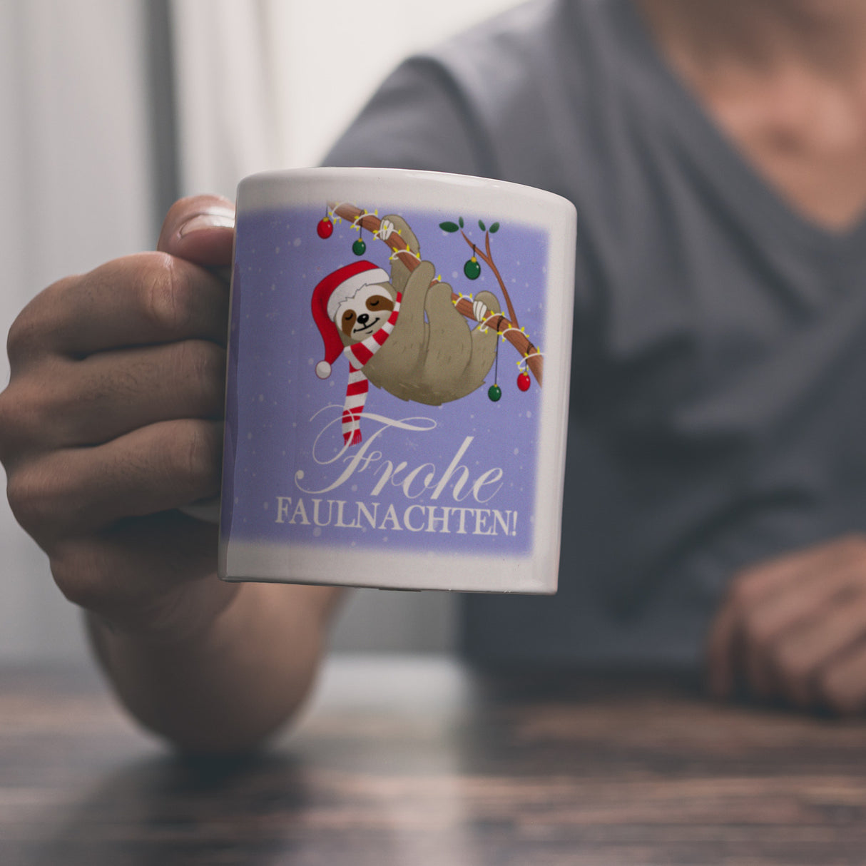 Frohe Faulnachten Kaffeebecher mit süßem weihnachtlichem Faultier