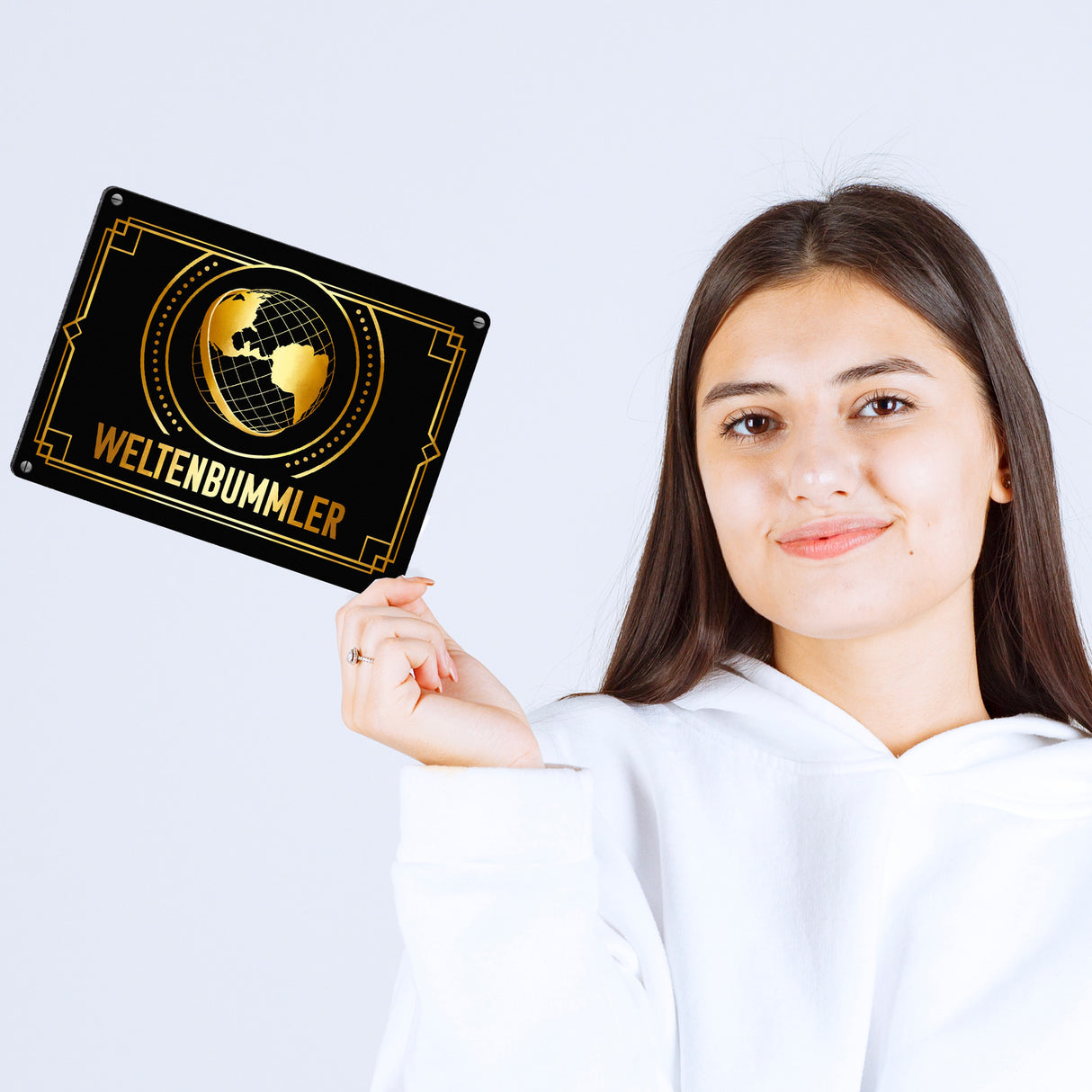 Weltenbummler Metallschild mit goldenem Globus und Reisemotiv