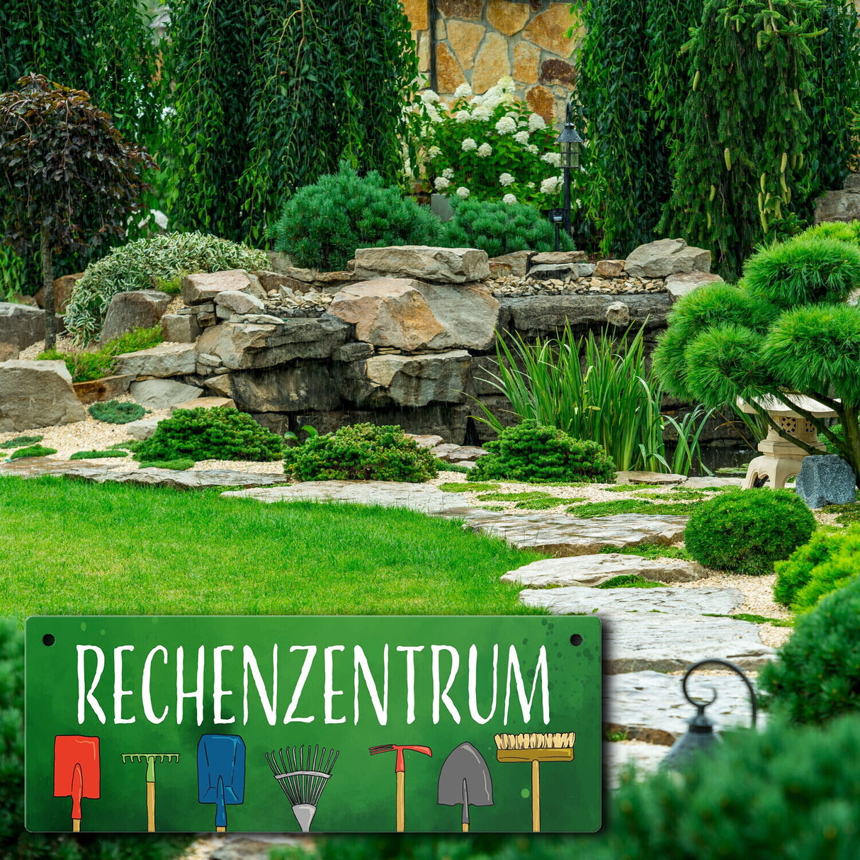 Rechenzentrum Metallschild mit Gartengeräten
