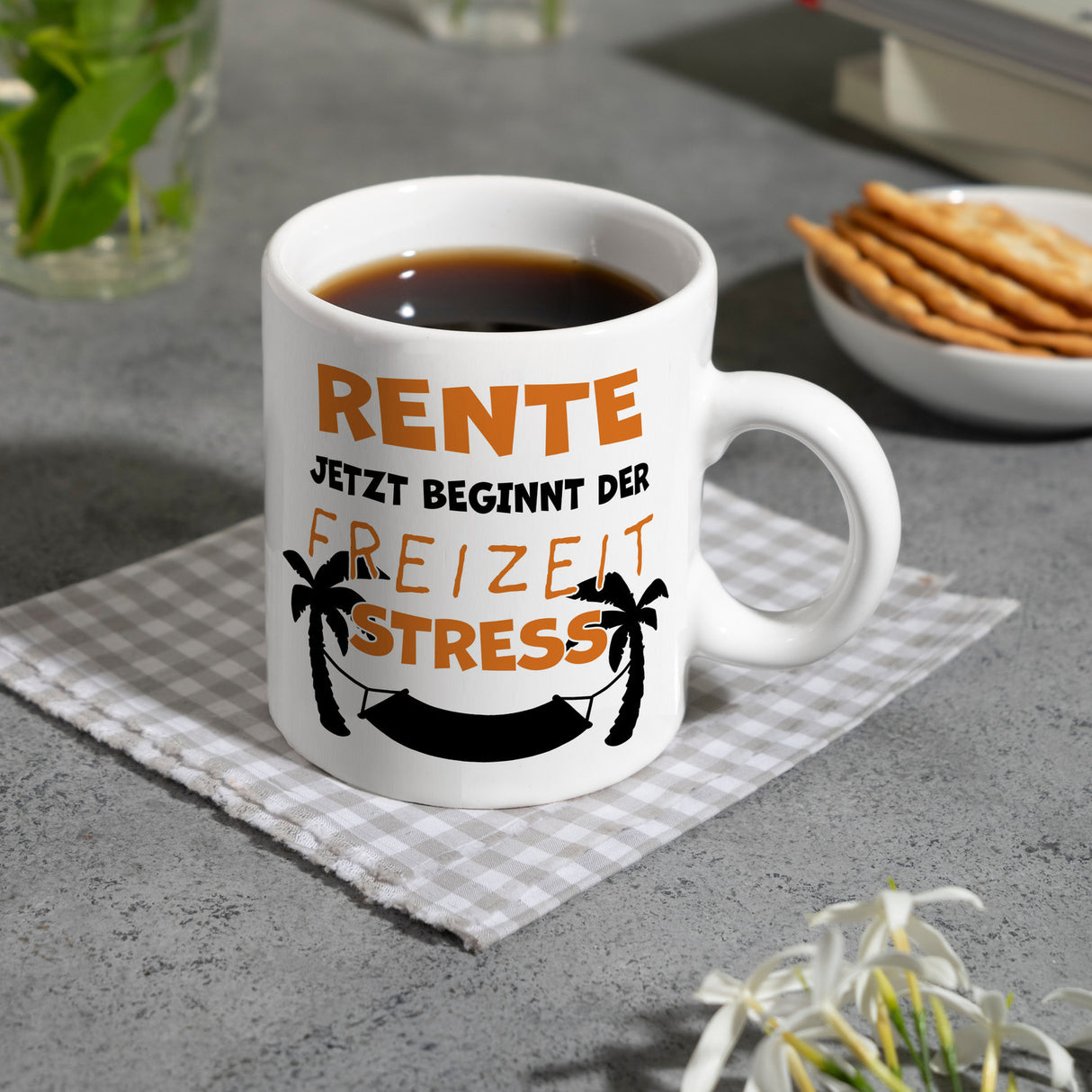 Rente - jetzt beginnt der Freizeitstress Kaffeebecher