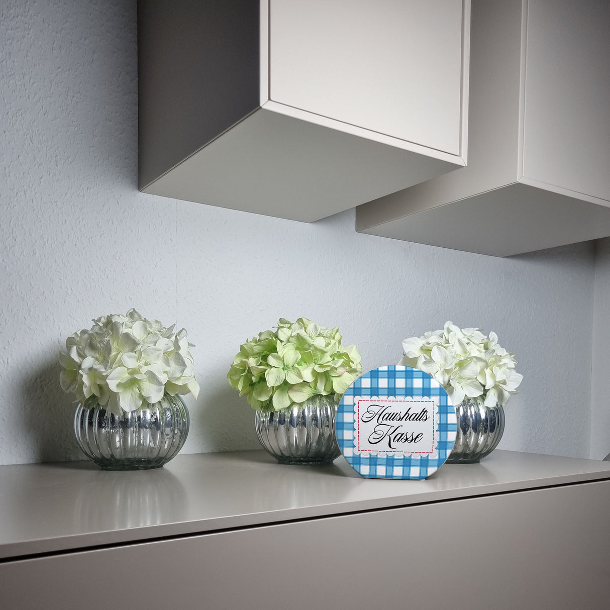 Haushaltskasse Spardose mit blau-weiß kariertem Muster