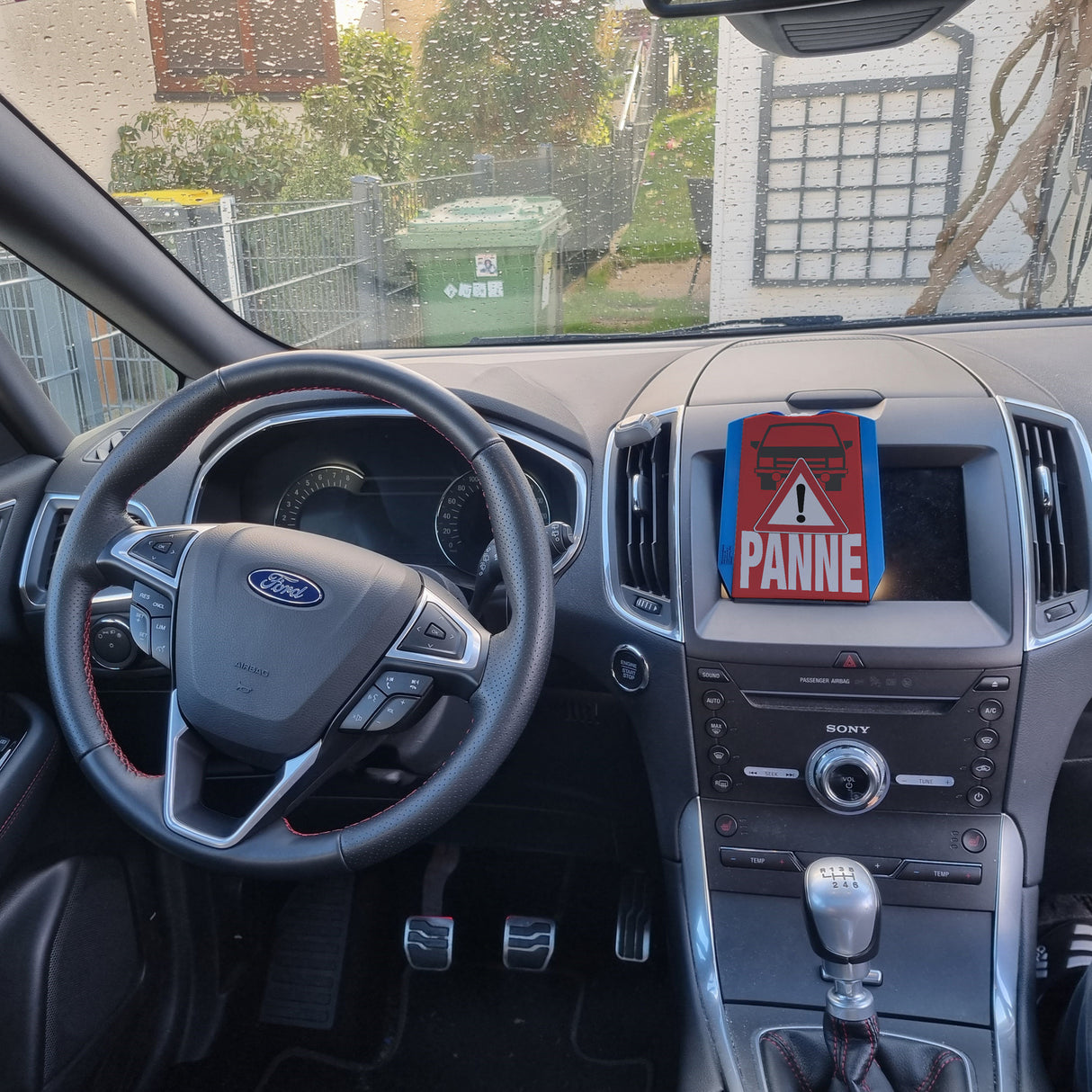 Panne mit dem PKW Parkscheibe mit Auto Motiv in rot und 2 Einkaufswagenchips