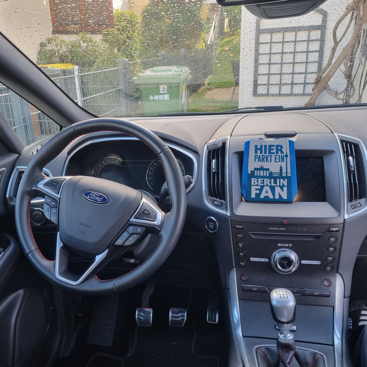 Hier parkt ein Berlin Fan Parkscheibe in Blau Weiß
