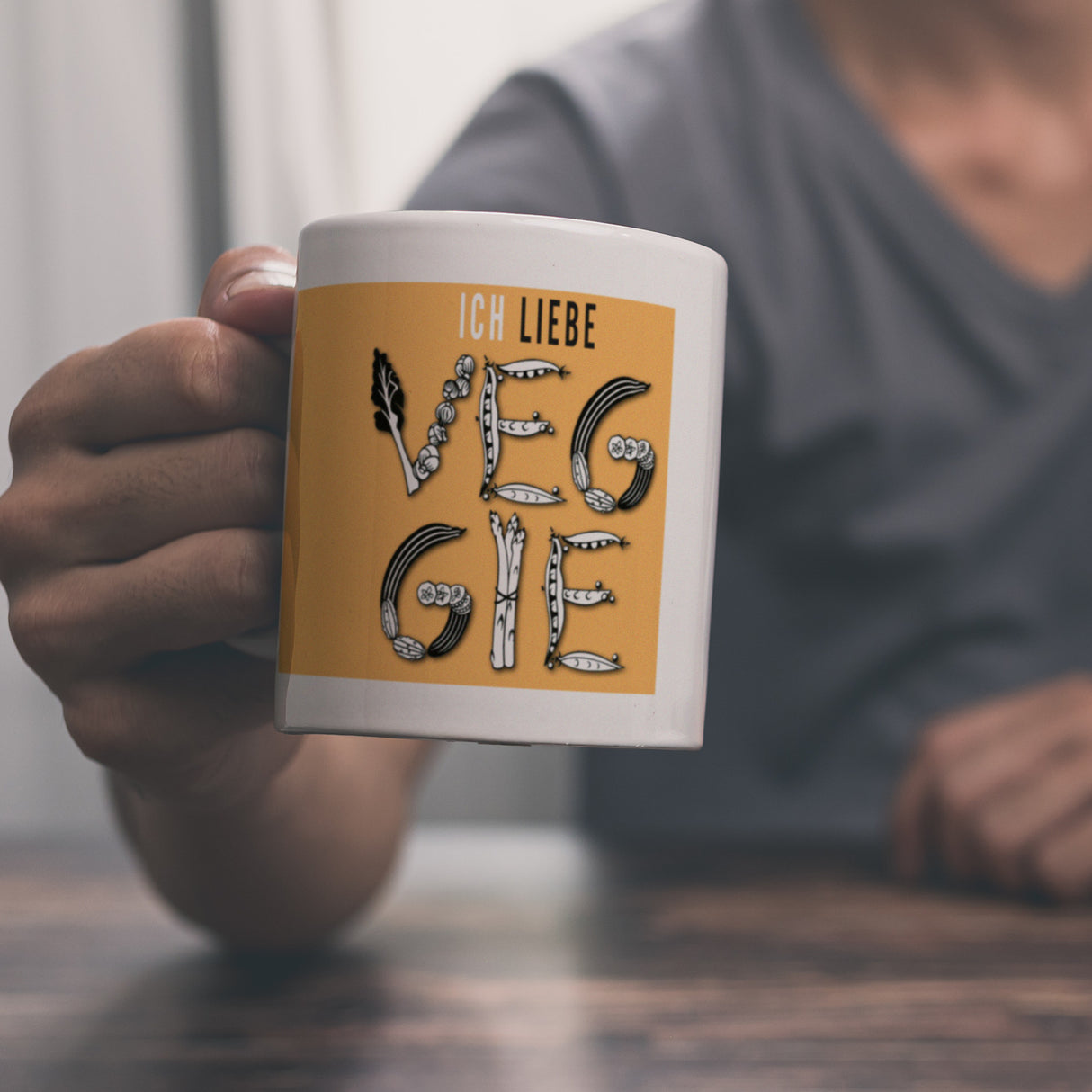 Ich liebe Veggie Kaffeebecher mit Gemüse Motiv in orange