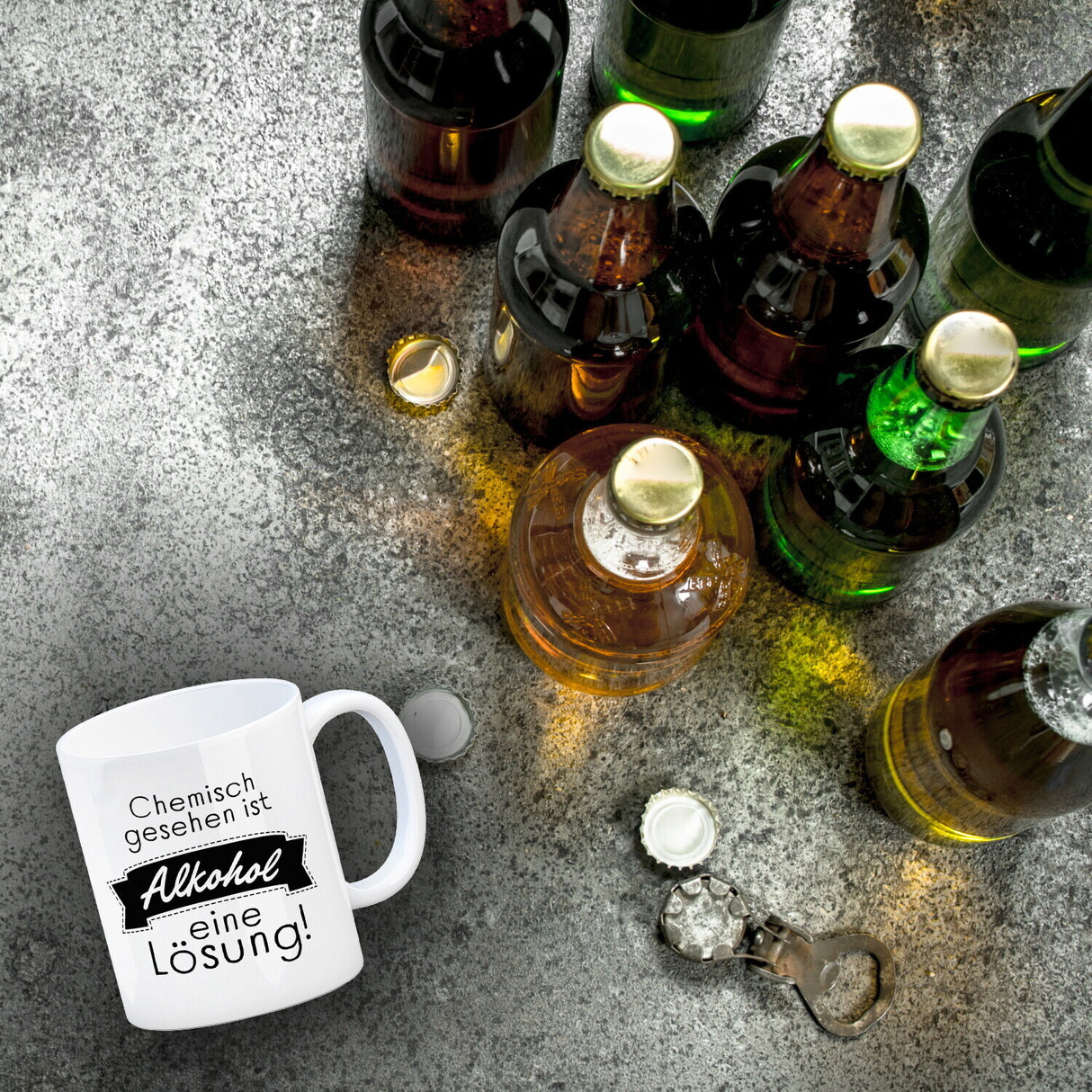 Chemisch gesehen ist Alkohol eine Lösung Kaffeebecher