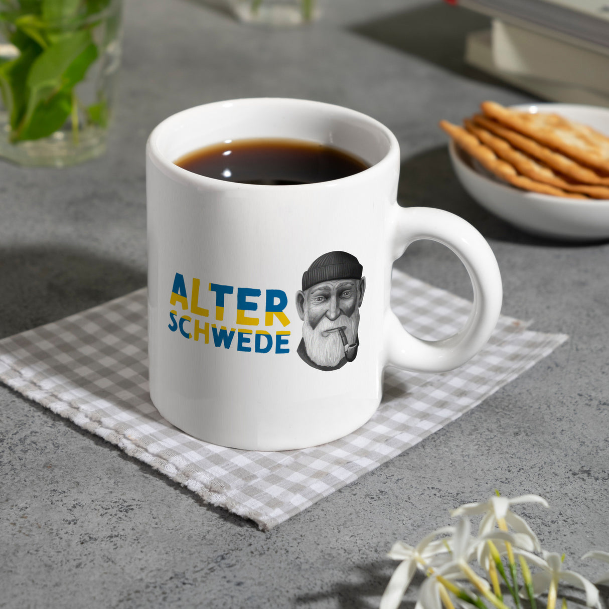 Alter Schwede Kaffeebecher in den Landesfarben Schwedens