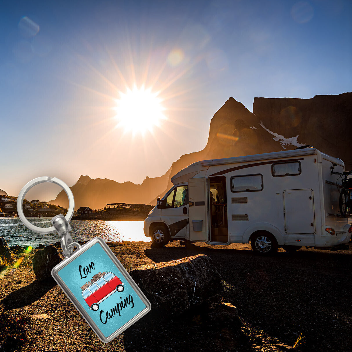 Love Camping Schlüsselanhänger mit Campingbus