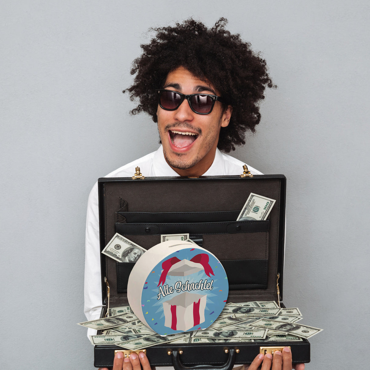 Alte Schachtel Spardose mit Geburtstagsgeschenk-Motiv