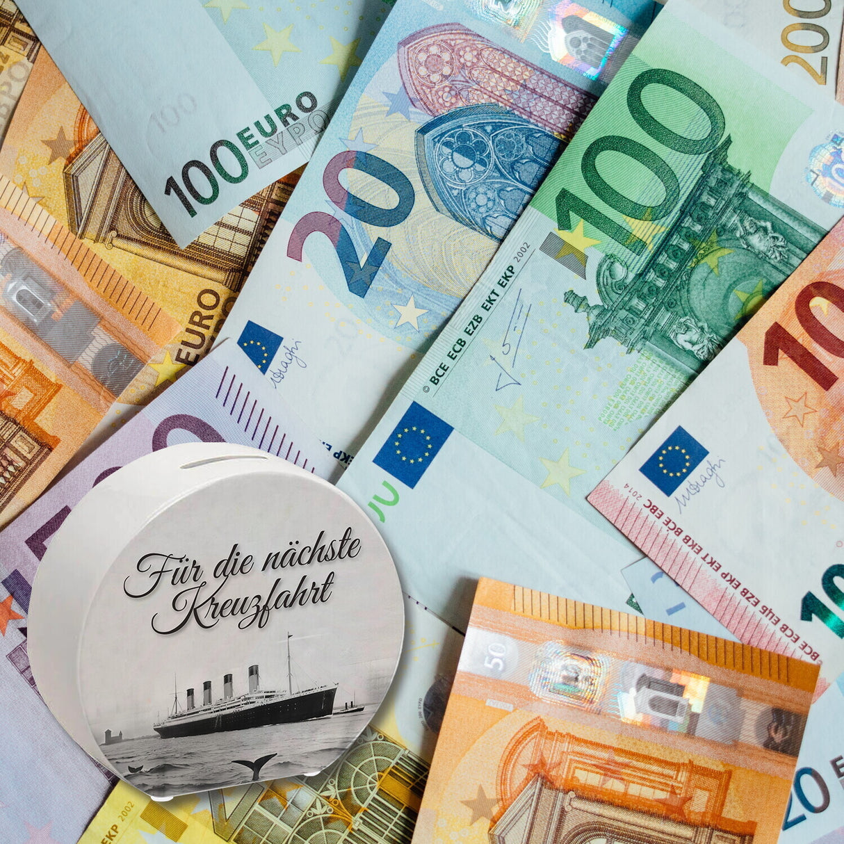 Für die nächste Kreuzfahrt Spardose mit Titanic-Motiv