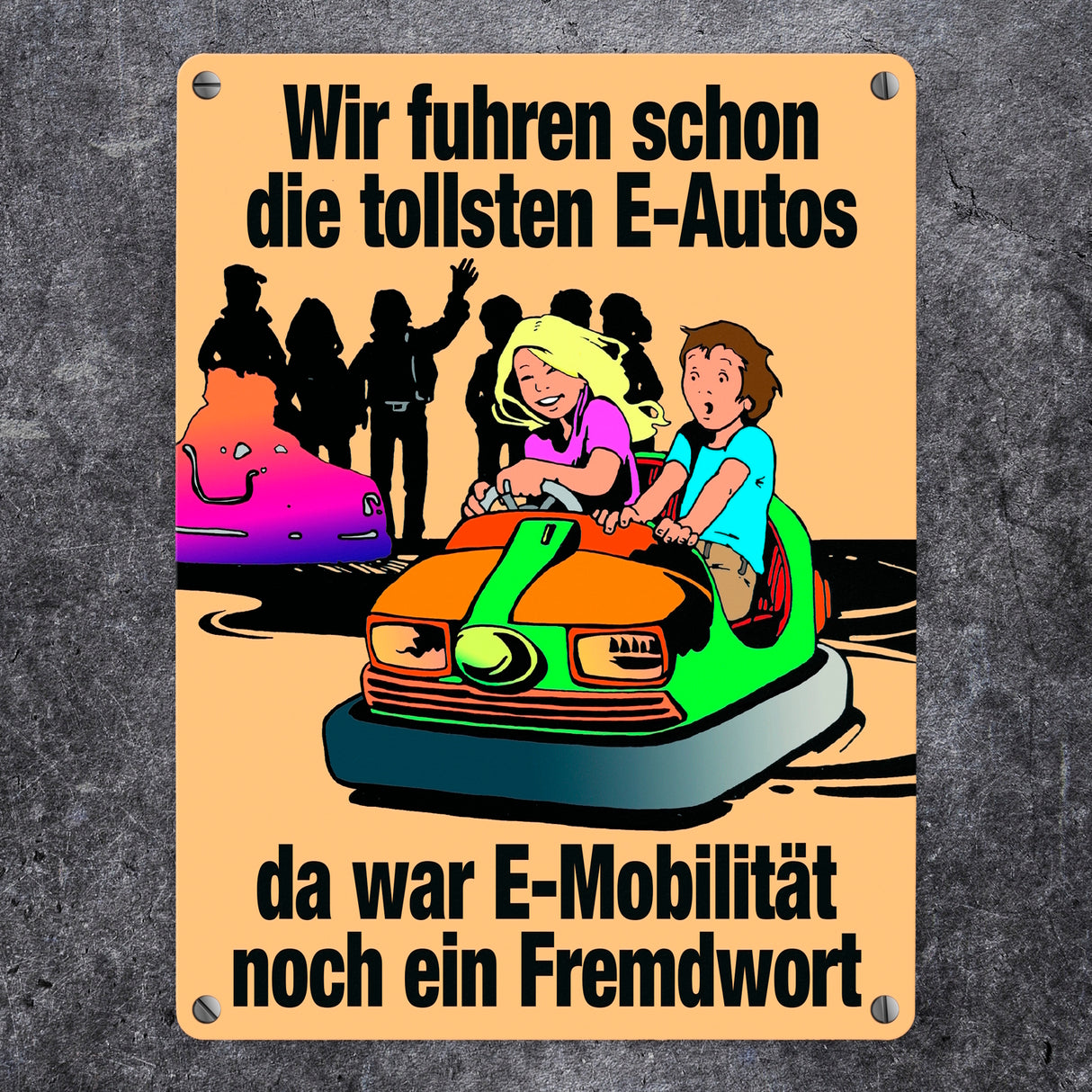 Boxauto als E-Auto Metallschild mit Spruch zu E-Mobilität in orange