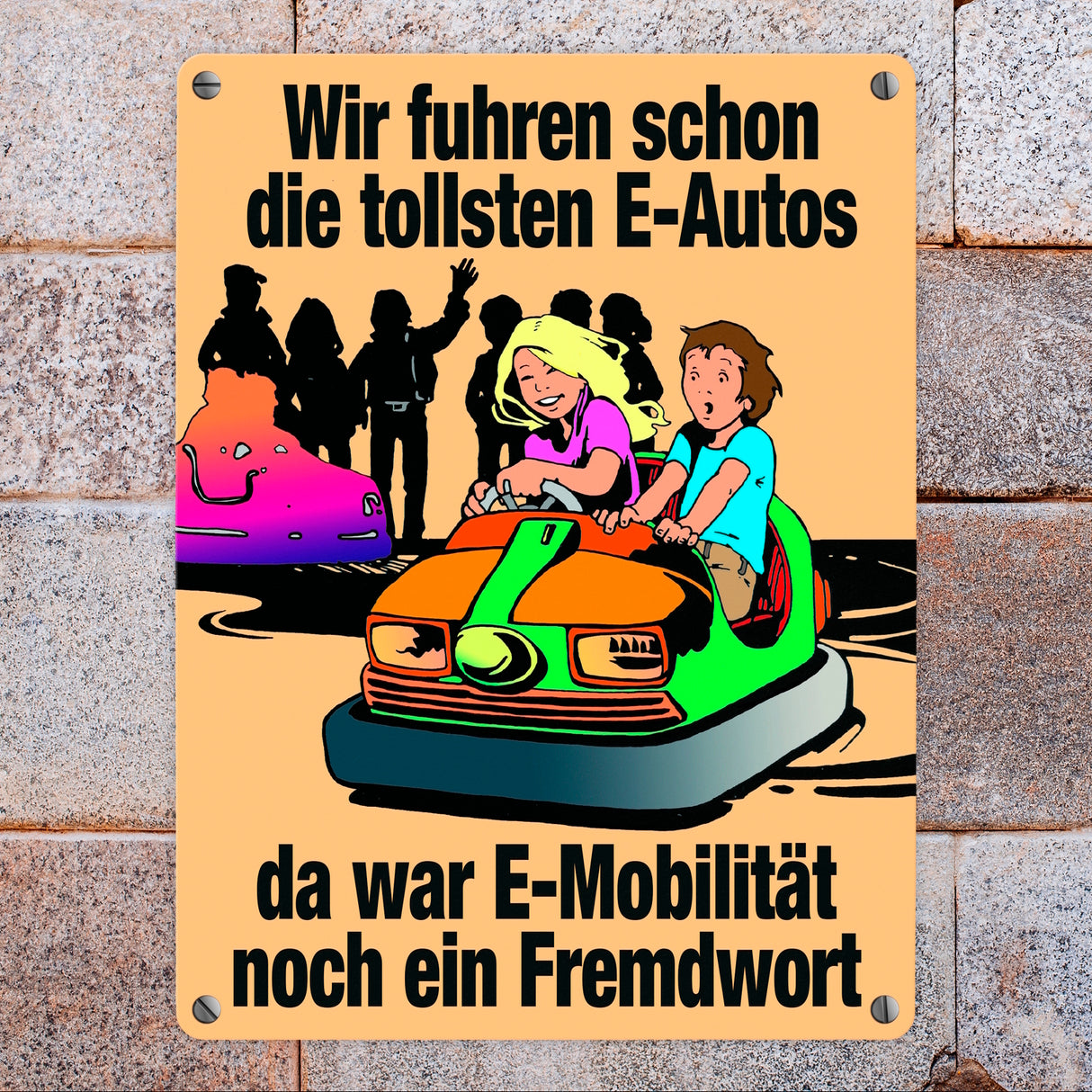 Boxauto als E-Auto Metallschild mit Spruch zu E-Mobilität in orange