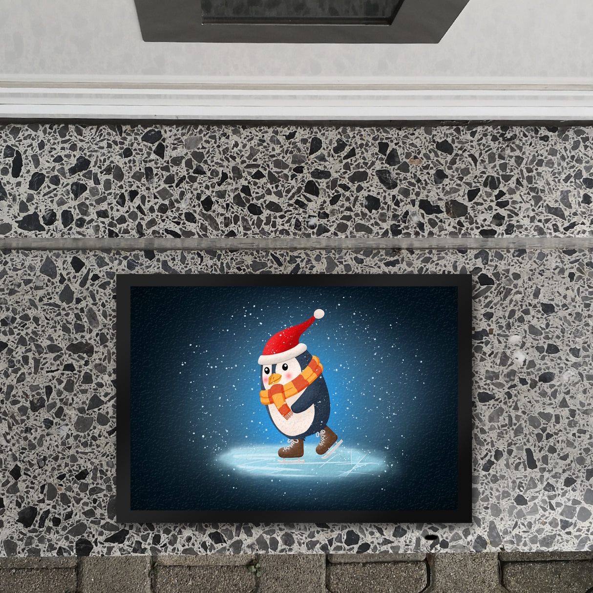 Pinguin mit Weihnachtsmütze und Schlittschuhen Fußmatte