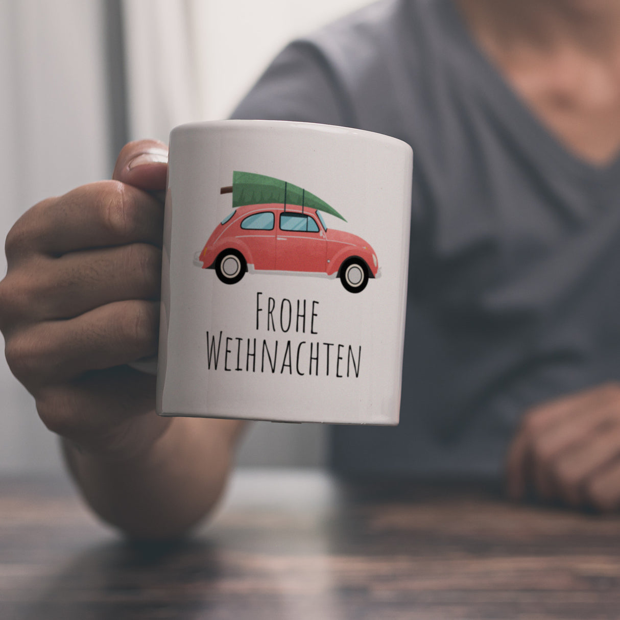 Frohe Weihnachten Auto mit Tannenbaum Kaffeebecher