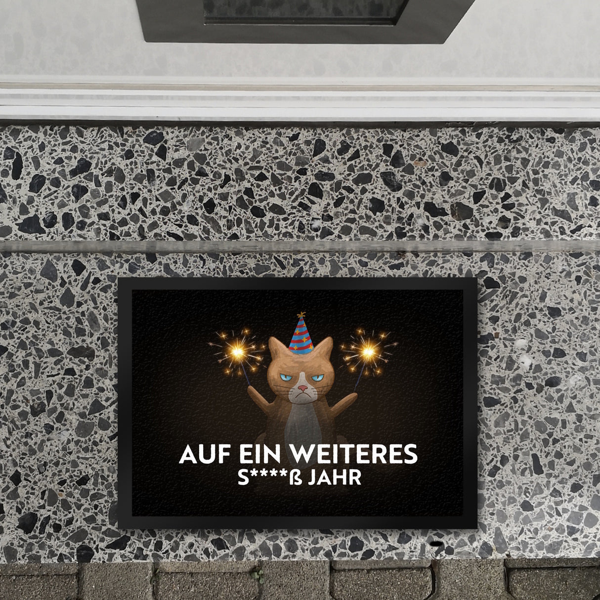 Mürrische Katze auf ein weiters scheiß Jahr Fußmatte