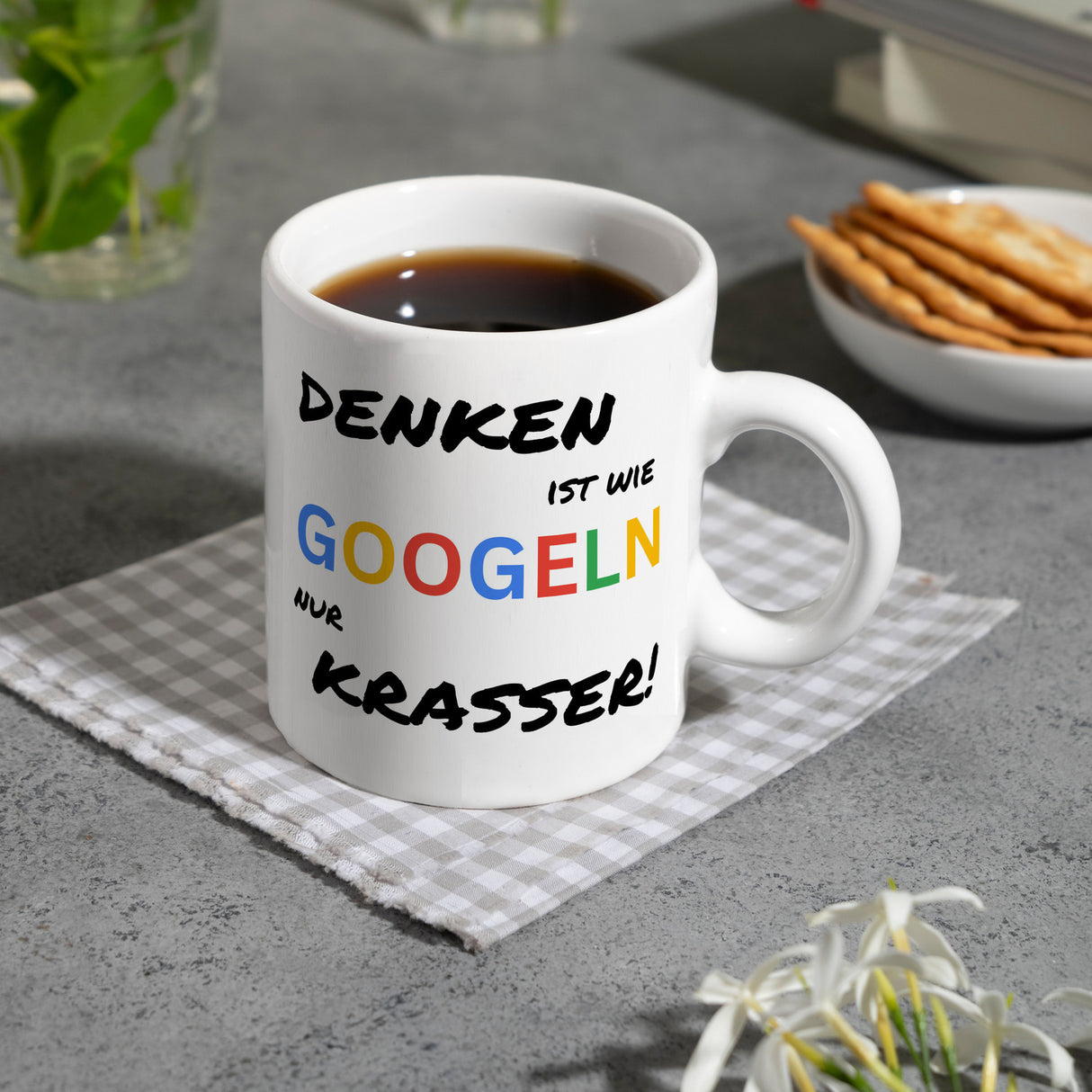 Suchmaschine Kaffeebecher mit Spruch Denken ist wie googeln nur krasser