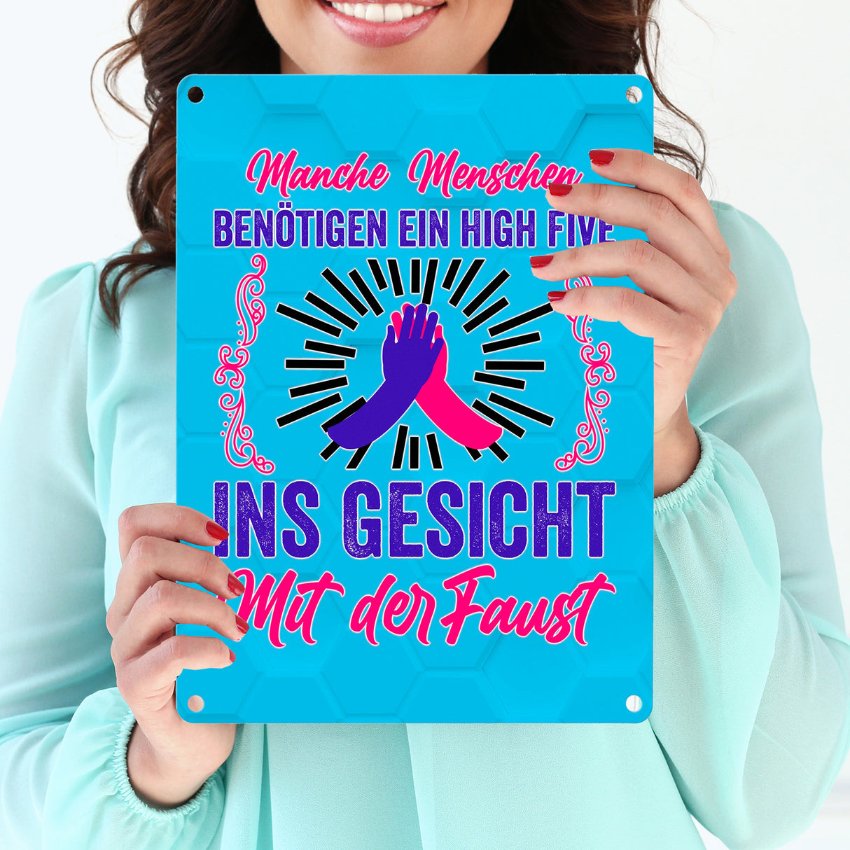 High Five Metallschild in 15x20 cm mit Spruch High Five ins Gesicht mit der Faust