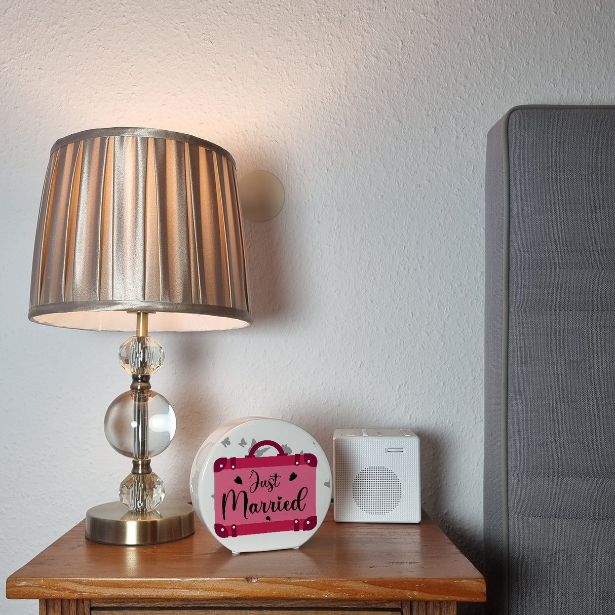 Just married Hochzeit Spardose mit pinkem Koffer