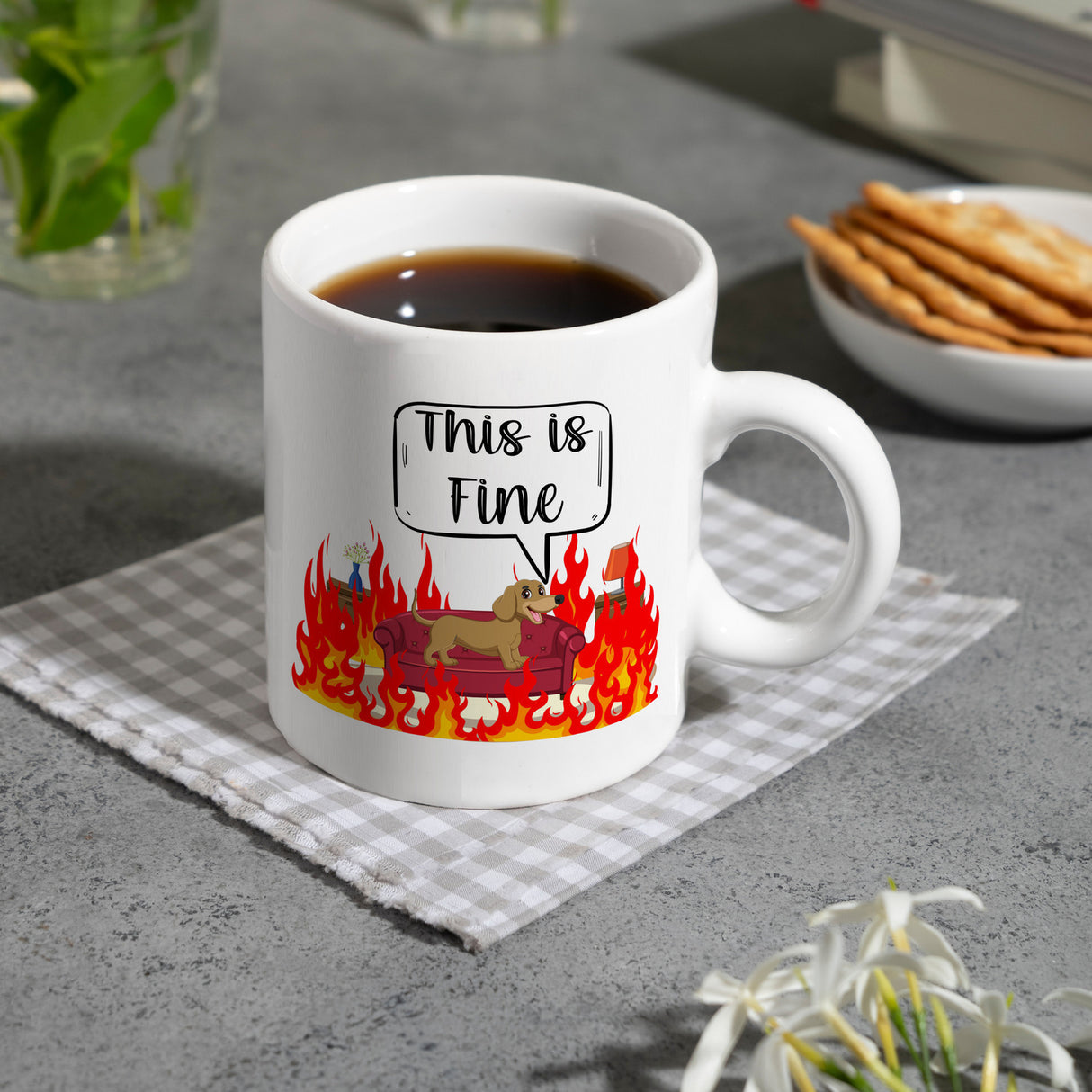 This is fine Kaffeebecher Hund in brennendem Wohnzimmer
