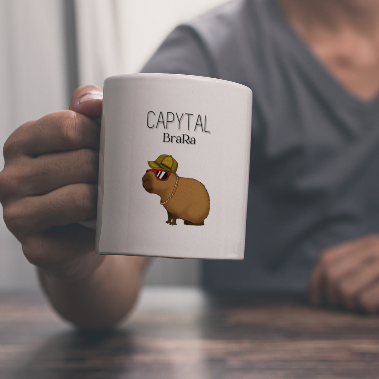 Capytal BraRa Kaffeebecher mit rappendem Capibara