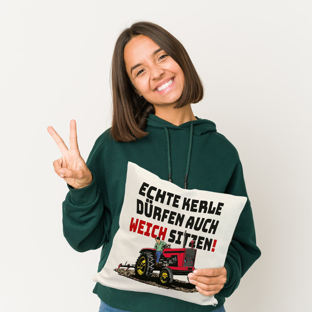 Traktor Kissen mit Spruch Echte Kerle dürfen auch weich sitzen!