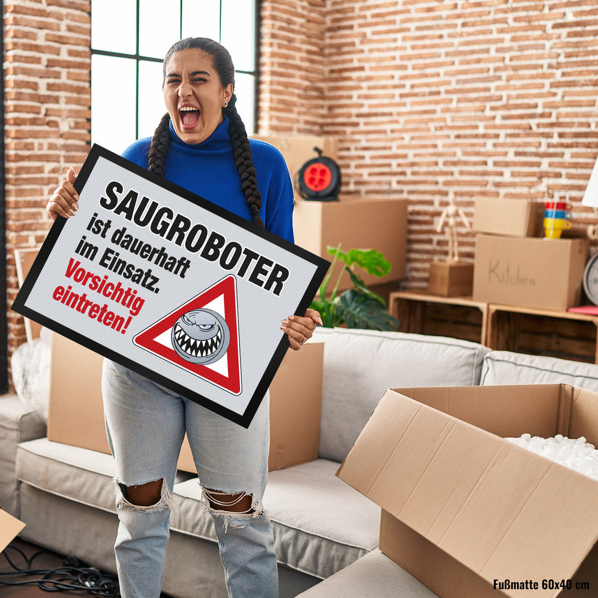 Saugroboter im Einsatz Fußmatte mit Spruch Vorsichtig eintreten!