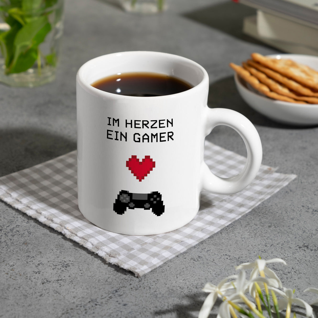 Game Controller Kaffeebecher mit Spruch Im Herzen ein Gamer
