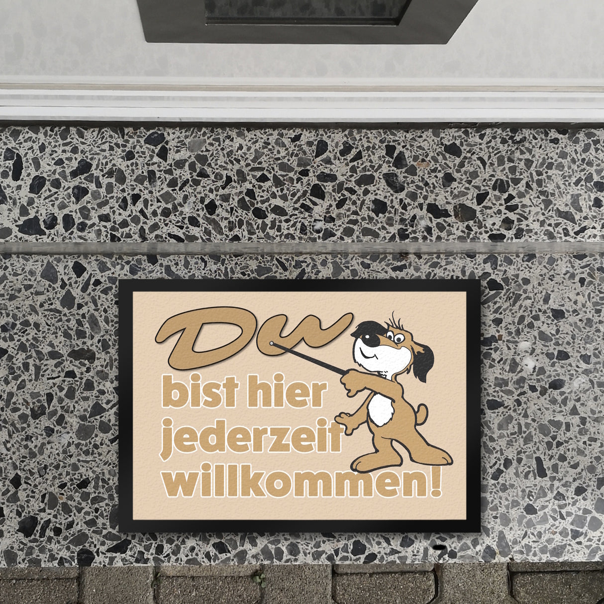 Du bist hier jederzeit willkommen Fußmatte mit freundlichem Hund