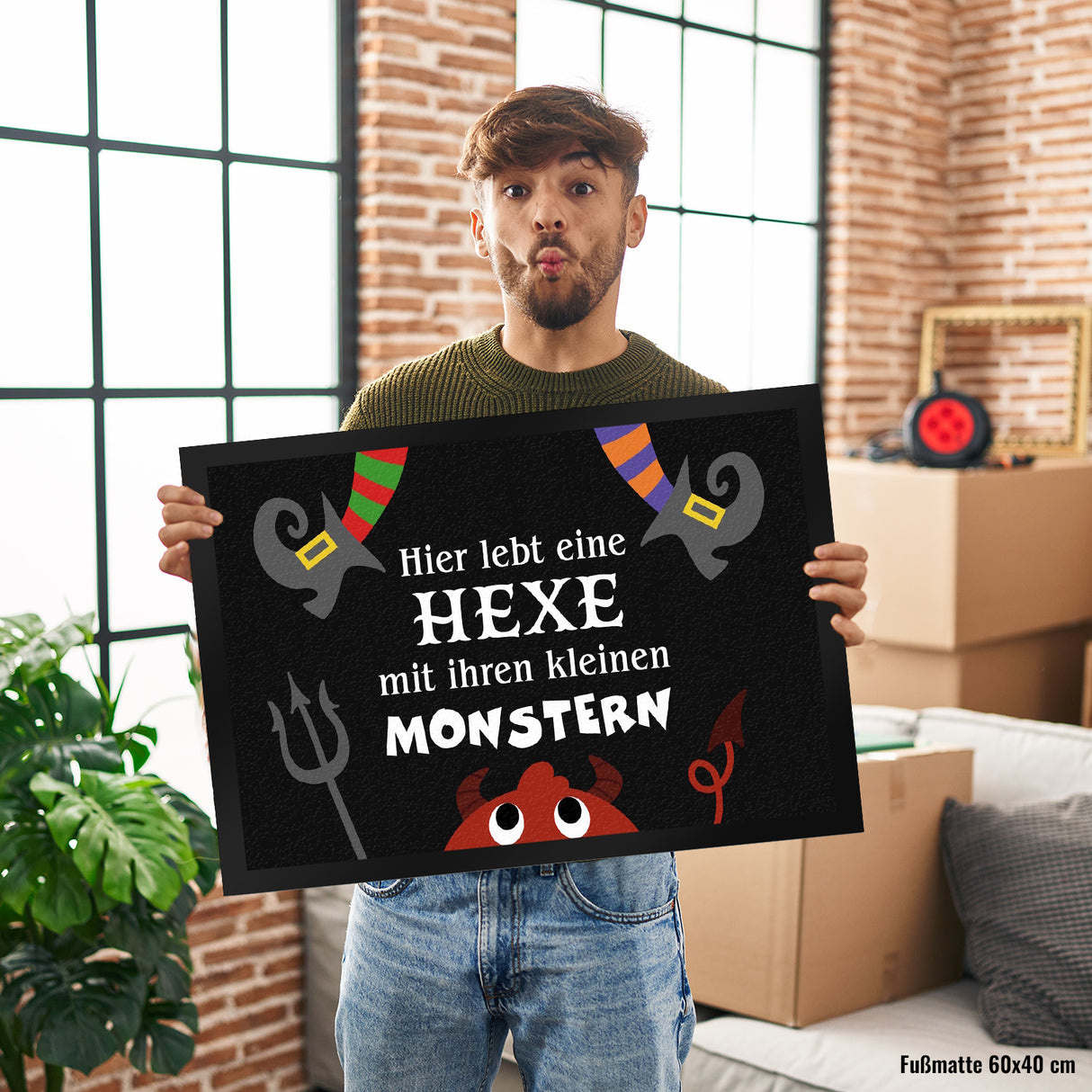 Monster Fußmatte in 35x50 cm mit Spruch Hier lebt eine Hexe