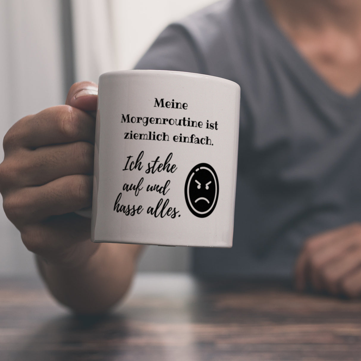 Morgenroutine Kaffeebecher mit Spruch Ich stehe auf und hasse alles