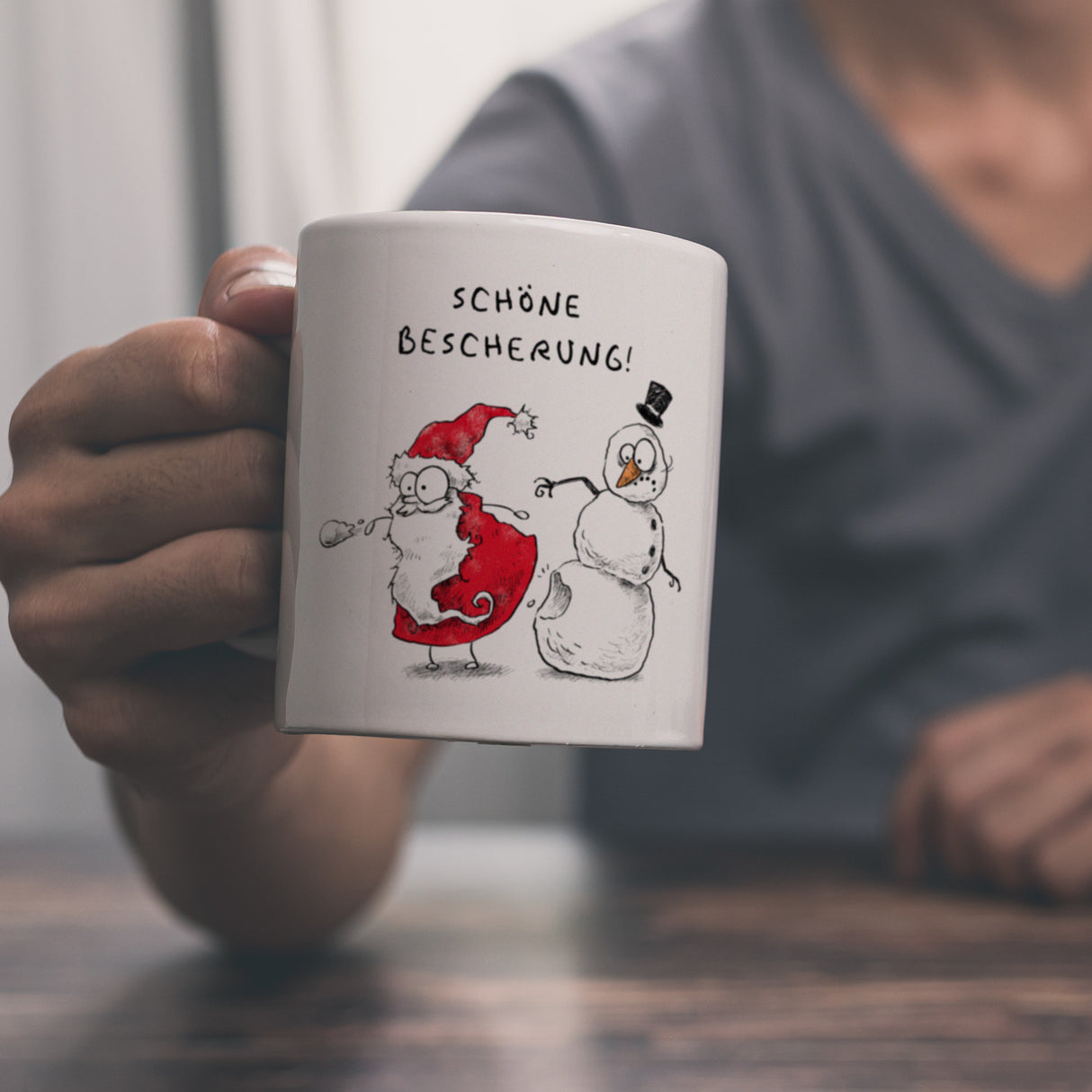 Weihnachtsmann und Schneemann Kaffeebecher mit Spruch Schöne Bescherung