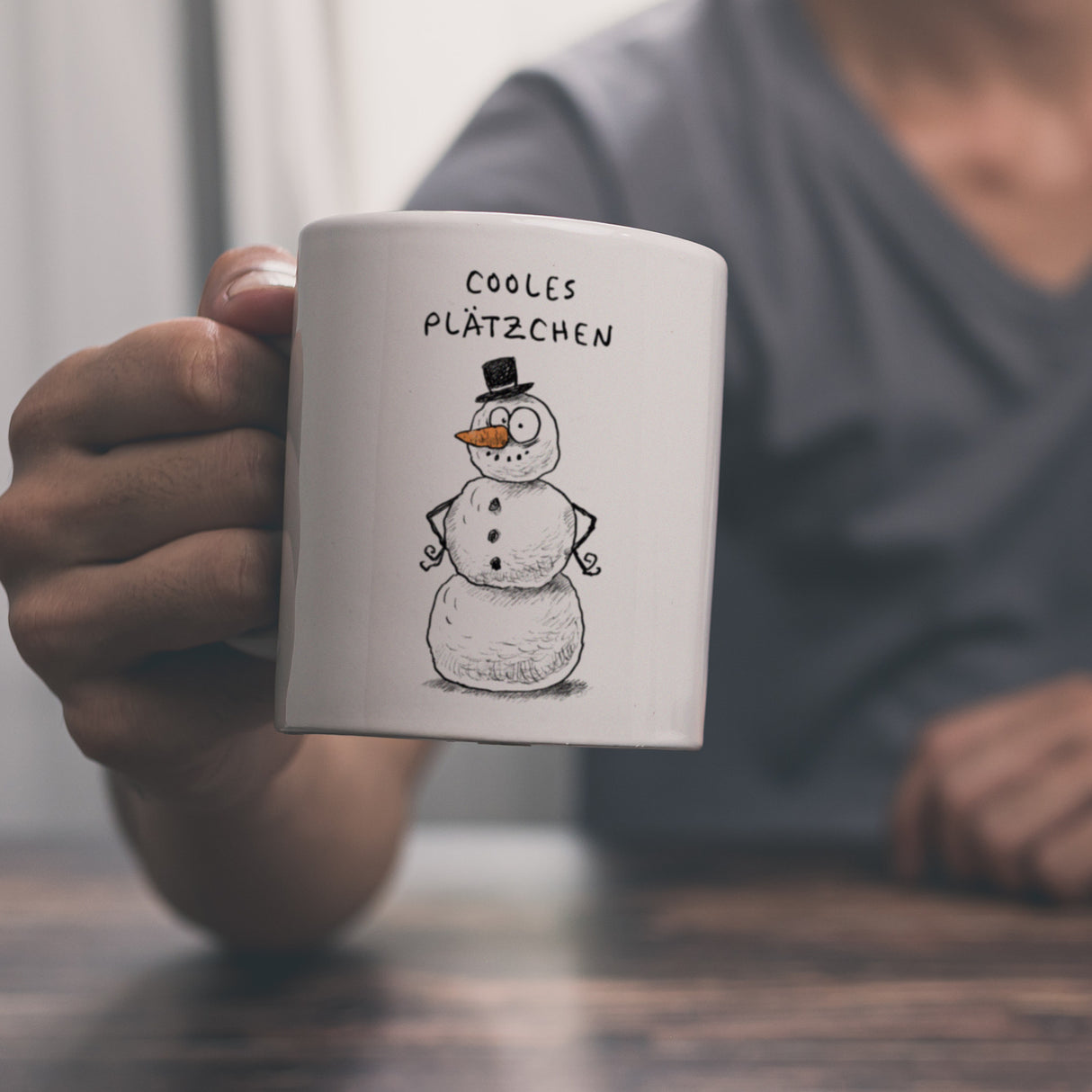 Schneemann mit Hut Kaffeebecher mit Spruch Cooles Plätzchen