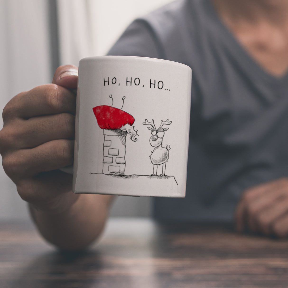 Weihnachtsmann im Kamin Kaffeebecher mit Spruch HO HO HO