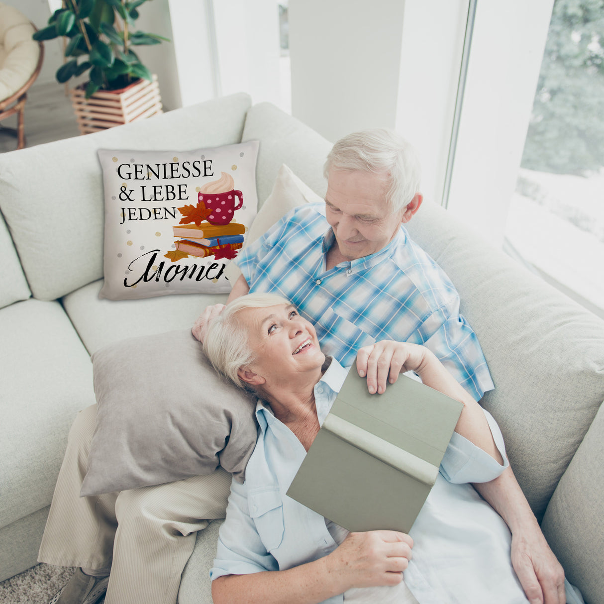 Genieße & lebe jeden Moment Kissen mit Spruch