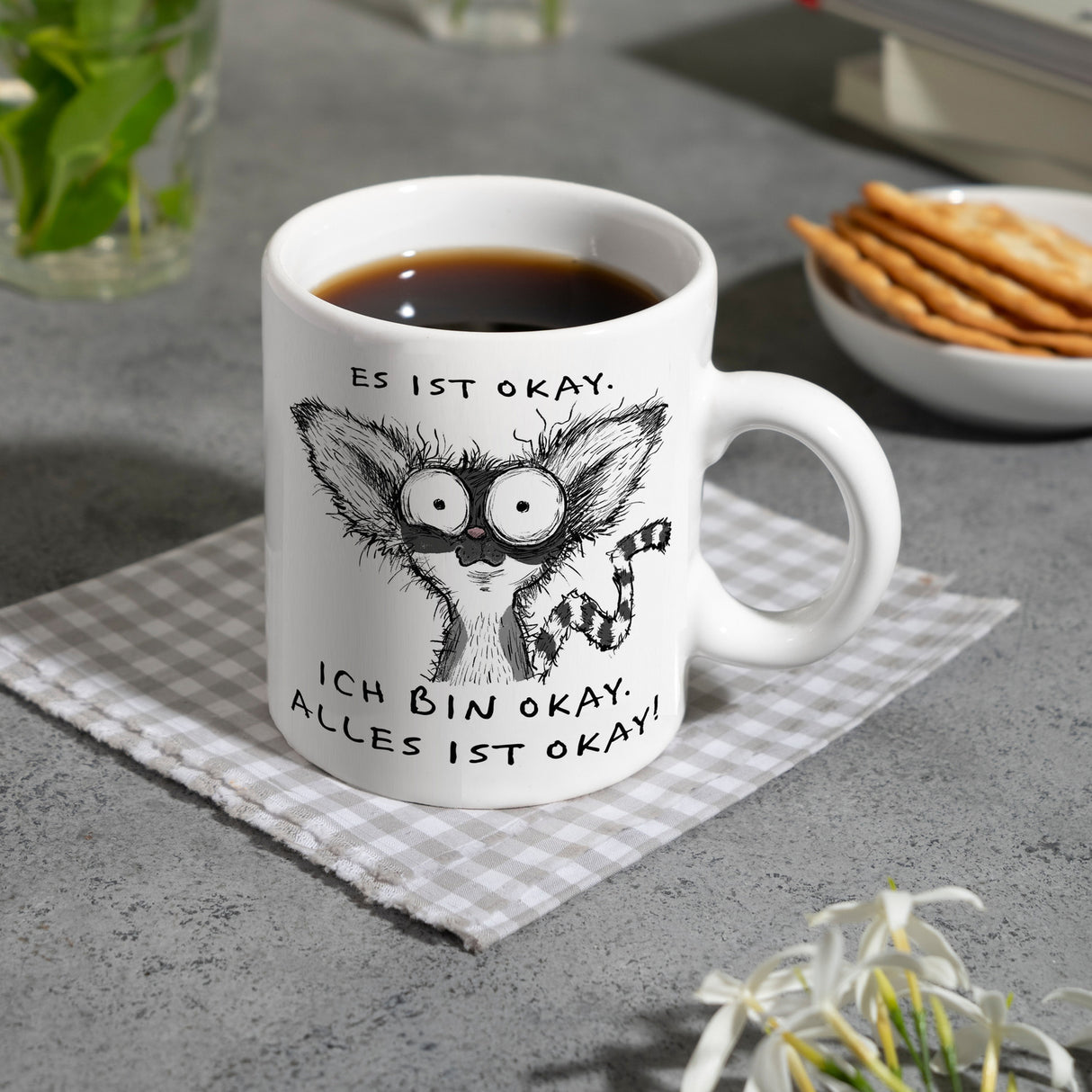 Verrückter Lemur Kaffeebecher mit Spruch Es ist okay Ich bin okay Alles ist okay