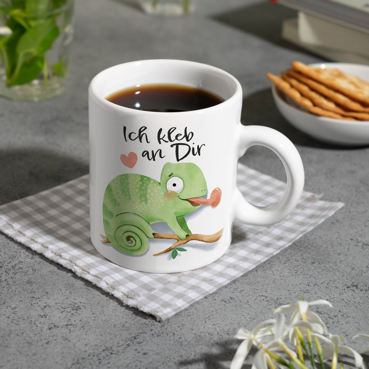 Chamäleon Kaffeebecher mit Spruch Ich kleb an dir