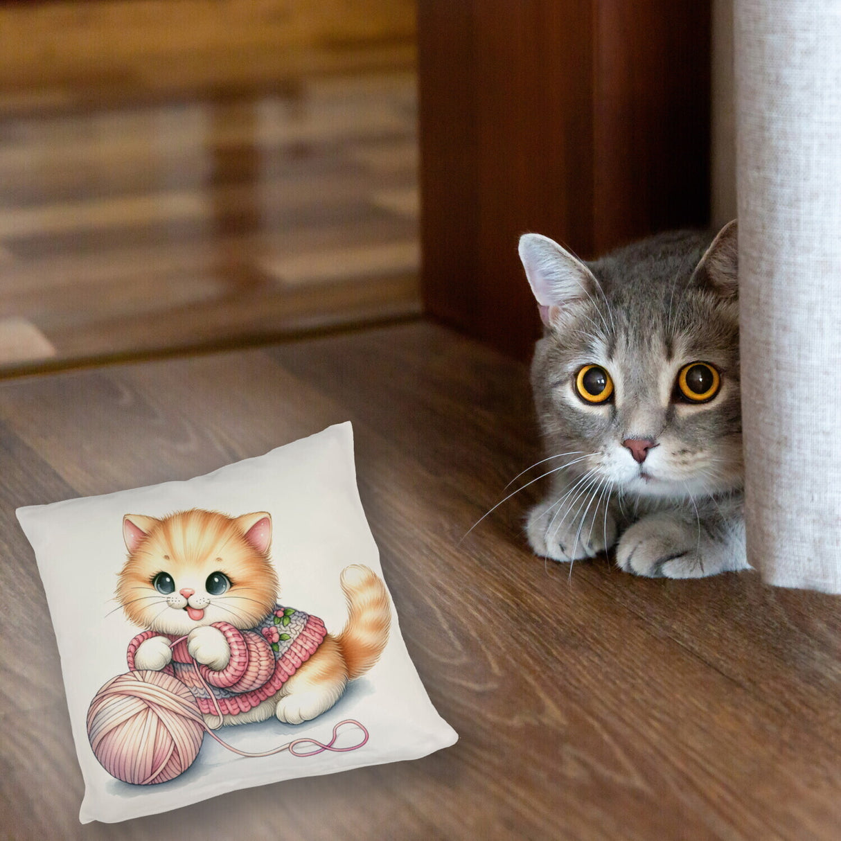 Katzenbaby mit Wollknäuel Kissen