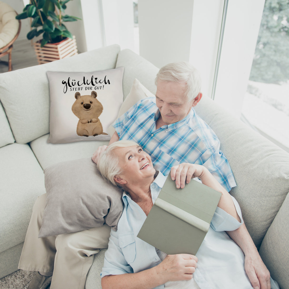 Quokka Kissen mit Spruch Glücklich steht dir gut