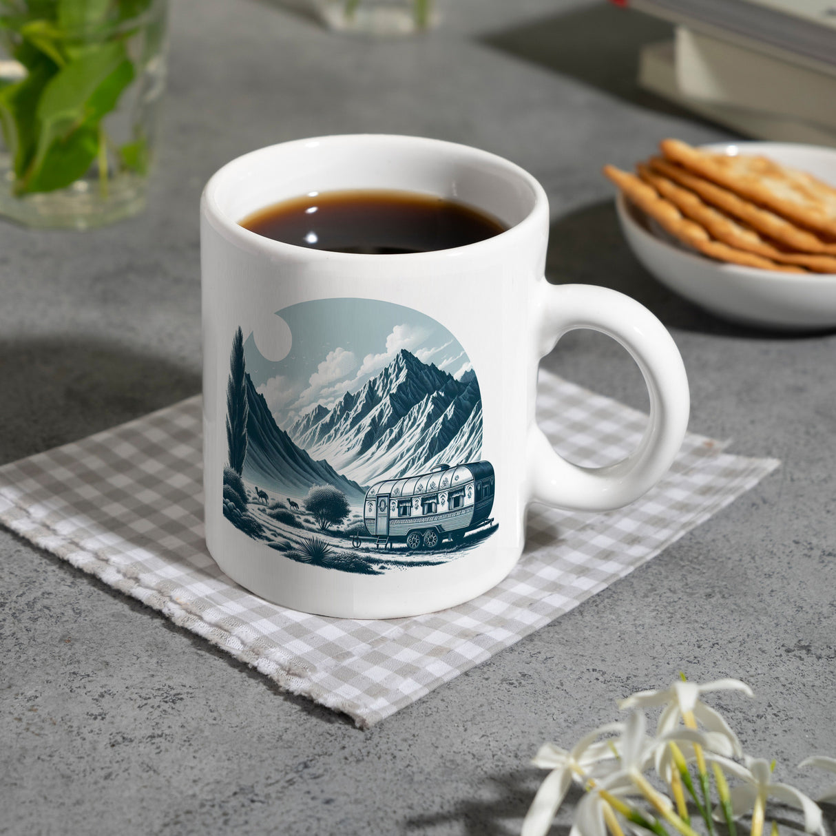Wohnwagen in den Bergen Kaffeebecher