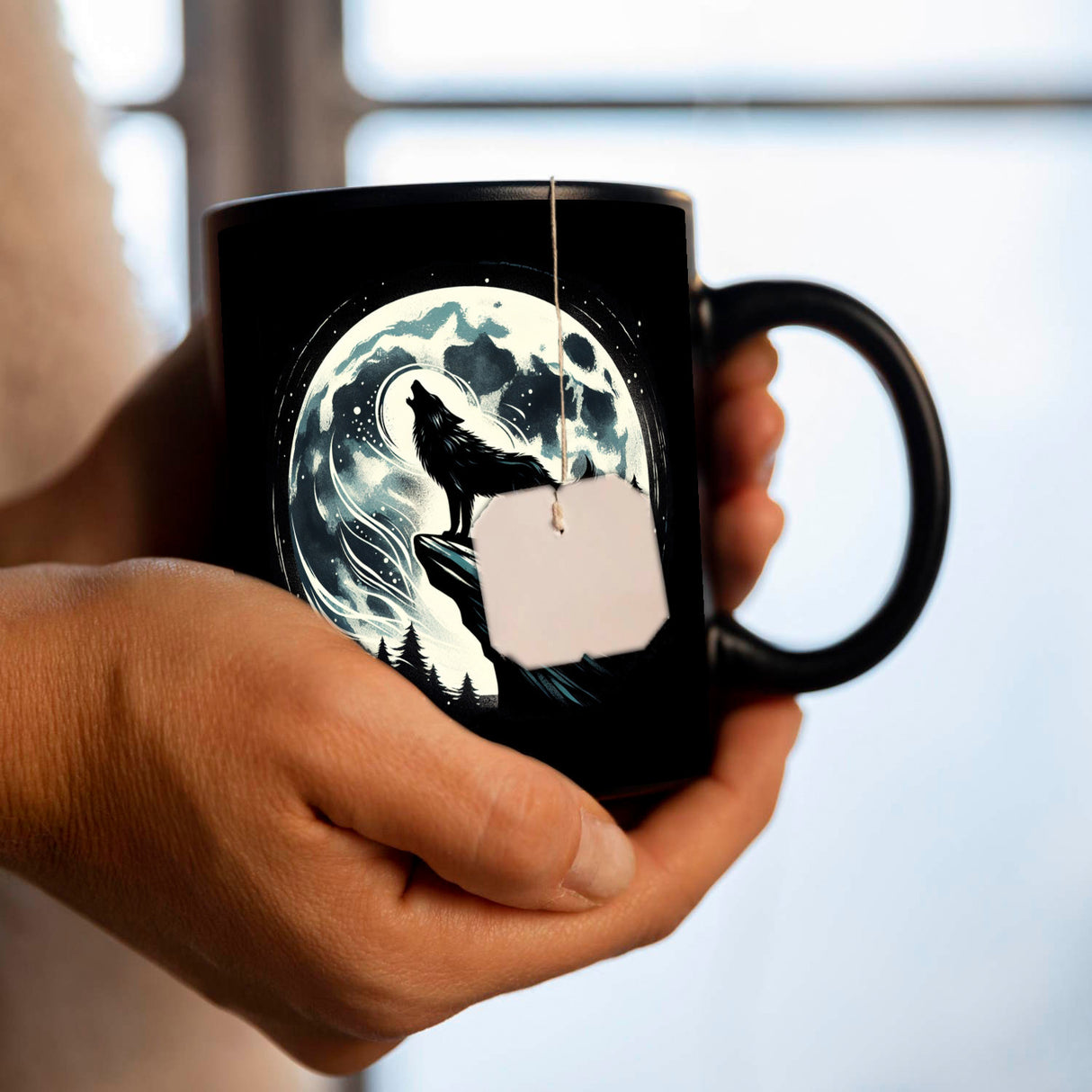 Wolf im Vollmond Tasse schwarz in Schwarz