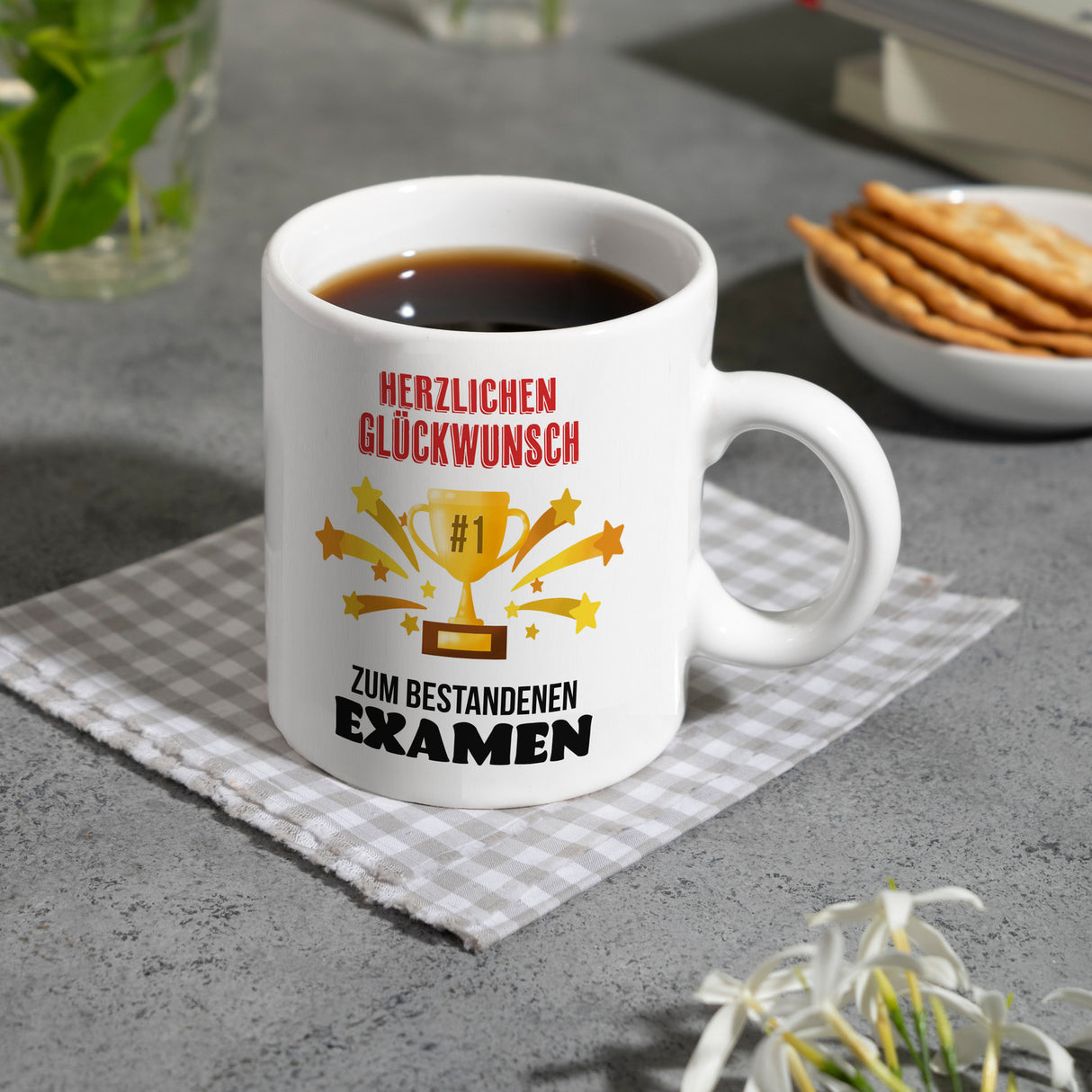 Nummer 1-Pokal Kaffeebecher mit Spruch Glückwunsch zum bestandenen Examen