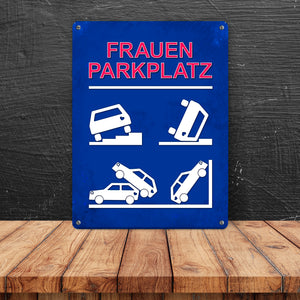 Metallschild mit Frauenparkplatz Motiv