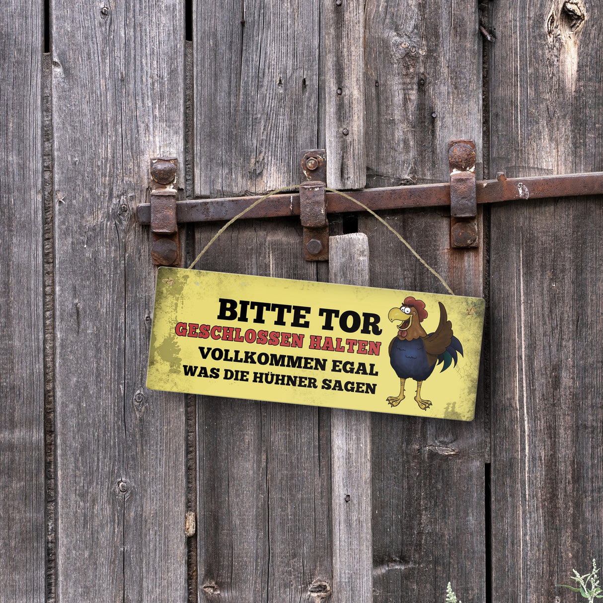 Metallschild Dangler mit Hahn Motiv und Spruch: Bitte Tor geschlossen halten ...