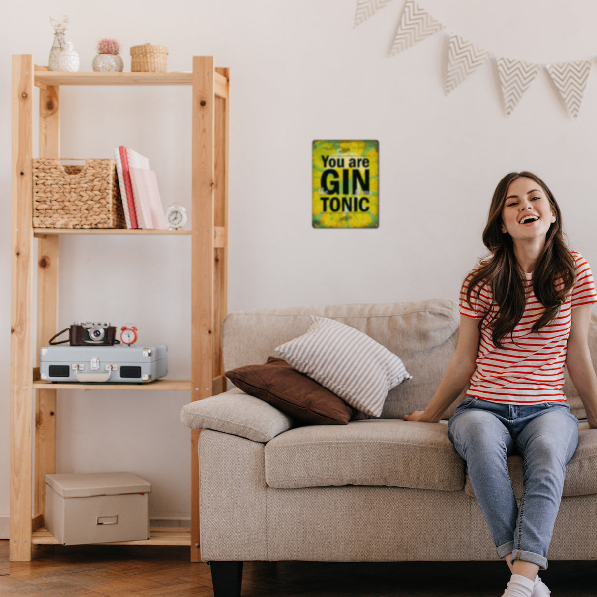Metallschild mit Gin Tonic Motiv und Spruch: Gin to my Tonic