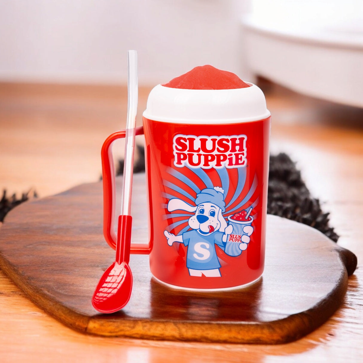 SLUSH PUPPiE Slushie Maker Slush-Eis Becher Starter Set mit Kirschsirup