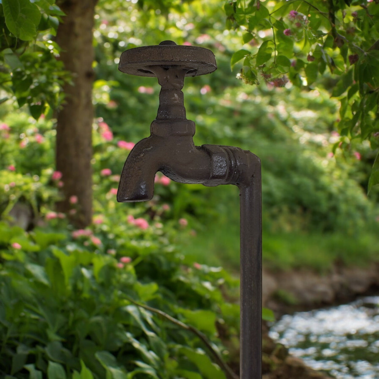 Regenmesser aus Metall in Wasserhahn-Optik Niederschlagsmesser für den Garten