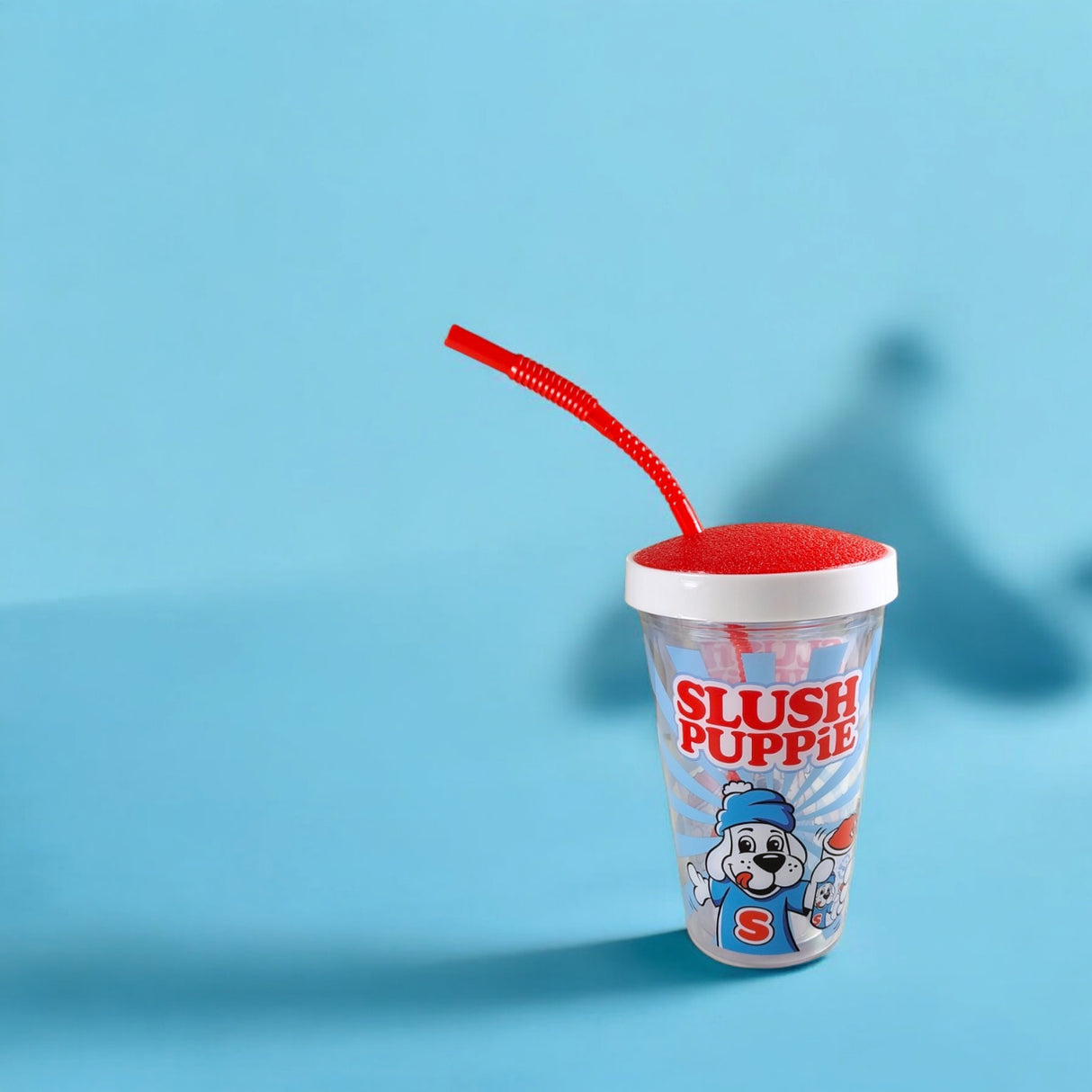 SLUSH PUPPiE Slusheis Trinkbecher mit biegsamem Strohhalm