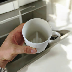 Mittelfinger Tasse - lustiger Kaffeebecher fürs Büro mit Stinkefinger im Inneren