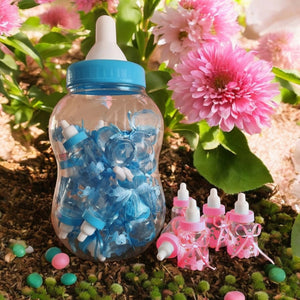 XXL Babyflasche mit 30 kleinen Flaschen für Babypartys in Babyblau