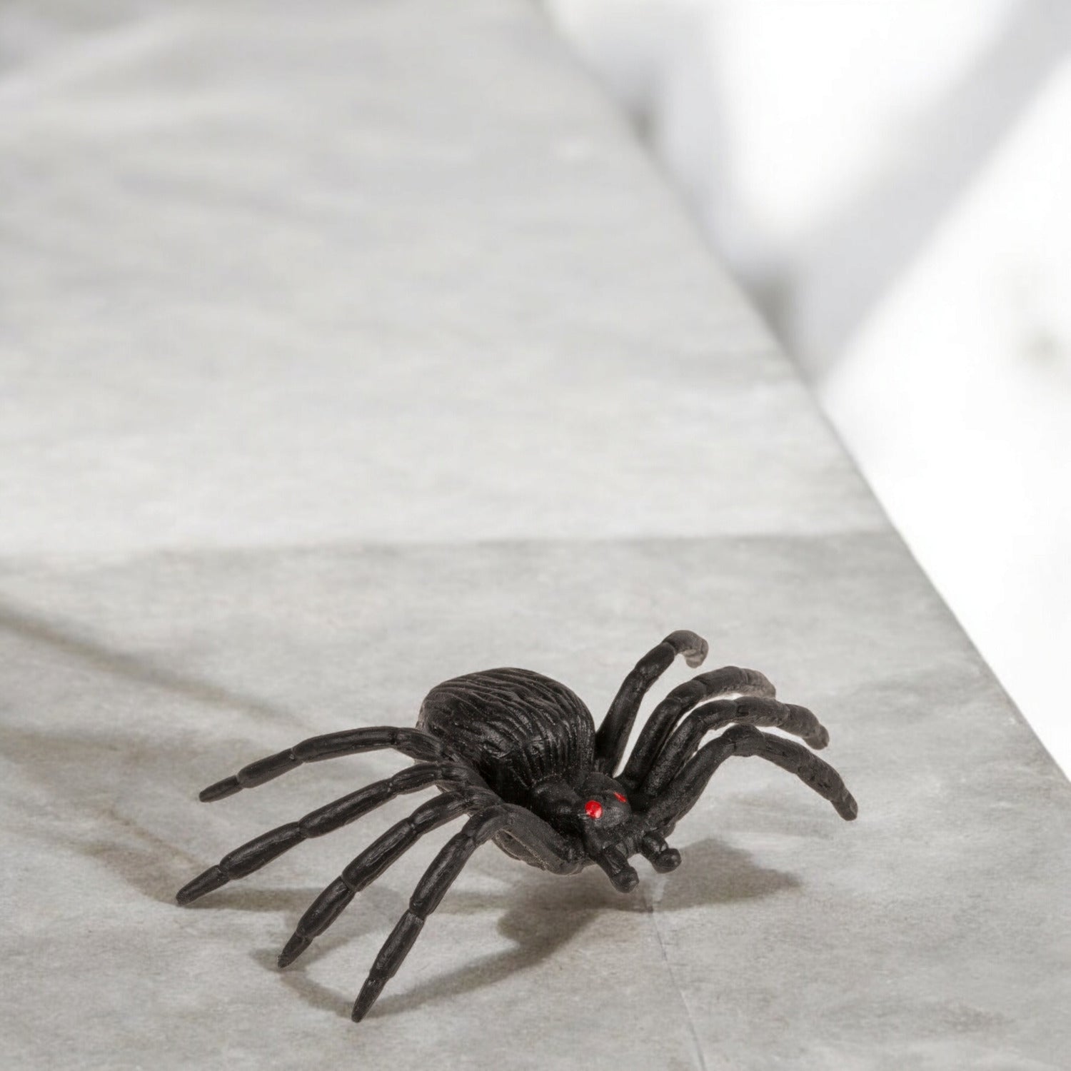 Boland Spinnen-Set, 12 Stück – Schwarze Kunststoff-Spinnen, 7x8 Cm, Für Halloween-Deko